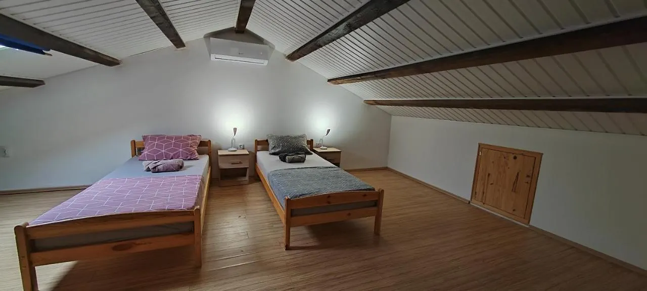 Villa Magdalena بولا 0*,